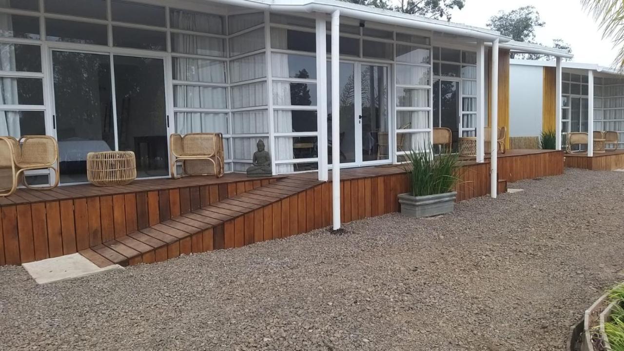 Hotel Terrazas del Río Negro Centenario Exterior foto